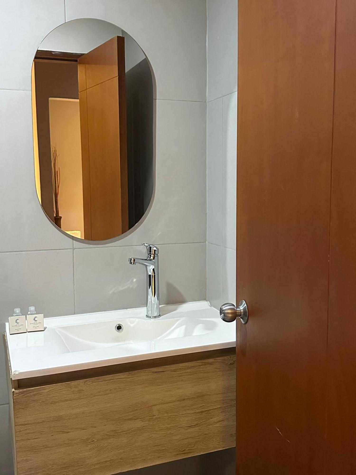 Hotel Santa Clara Boutique Монтерія Екстер'єр фото