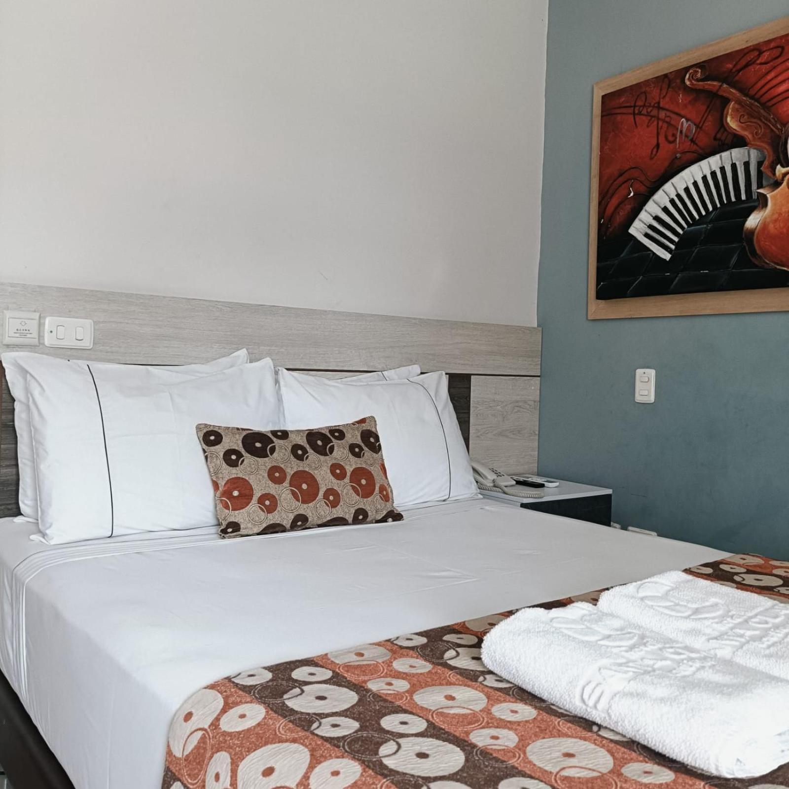 Hotel Santa Clara Boutique Монтерія Екстер'єр фото